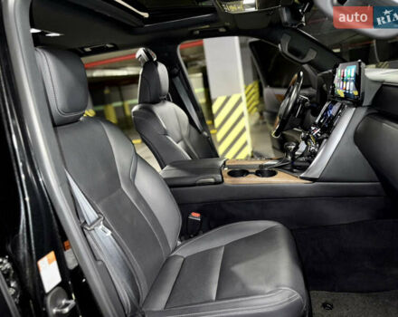 Черный Лексус ЛХ, объемом двигателя 3.35 л и пробегом 63 тыс. км за 114000 $, фото 22 на Automoto.ua