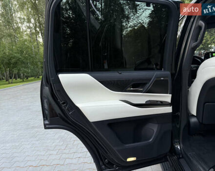 Черный Лексус ЛХ, объемом двигателя 3.35 л и пробегом 148 тыс. км за 96000 $, фото 29 на Automoto.ua