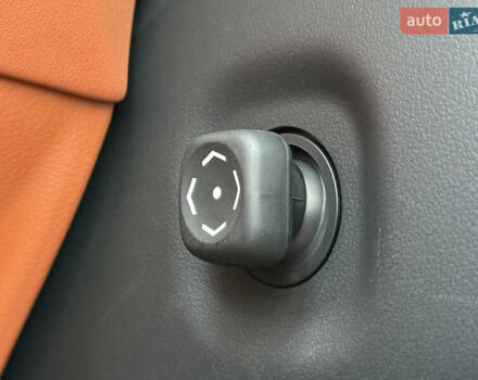 Лексус ЛХ 2022 у Києві на Automoto.ua Чорний Лексус ЛХ, об'ємом двигуна 3.45 л та пробігом 70 тис. км за 123000 $, фото 84 на Automoto.ua