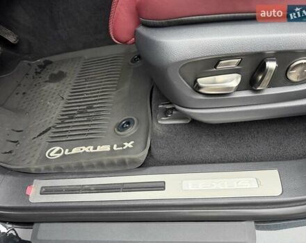 Черный Лексус ЛХ, объемом двигателя 3.35 л и пробегом 51 тыс. км за 112500 $, фото 9 на Automoto.ua