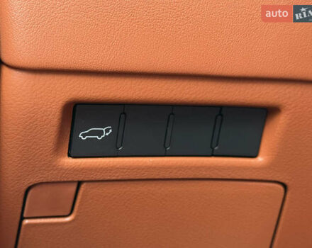 Лексус ЛХ 2022 у Києві на Automoto.ua Чорний Лексус ЛХ, об'ємом двигуна 3.45 л та пробігом 70 тис. км за 123000 $, фото 85 на Automoto.ua