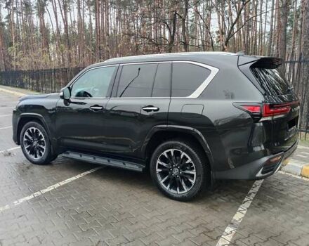 Черный Лексус ЛХ, объемом двигателя 3.35 л и пробегом 94 тыс. км за 113000 $, фото 2 на Automoto.ua