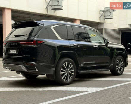 Черный Лексус ЛХ, объемом двигателя 3.3 л и пробегом 36 тыс. км за 117000 $, фото 8 на Automoto.ua