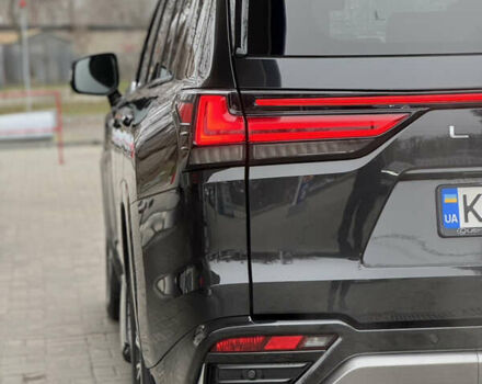 Черный Лексус ЛХ, объемом двигателя 3.35 л и пробегом 68 тыс. км за 112000 $, фото 13 на Automoto.ua