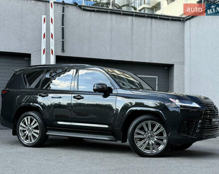 Черный Лексус ЛХ, объемом двигателя 3.45 л и пробегом 72 тыс. км за 128000 $, фото 4 на Automoto.ua
