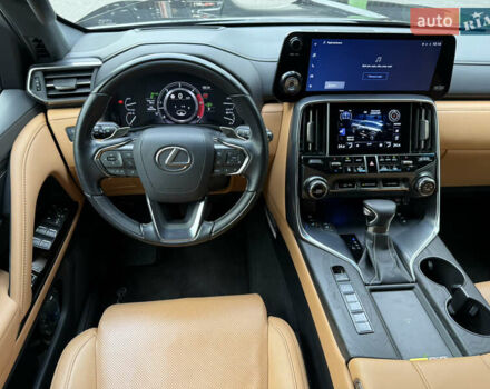 Черный Лексус ЛХ, объемом двигателя 3.3 л и пробегом 36 тыс. км за 117000 $, фото 13 на Automoto.ua