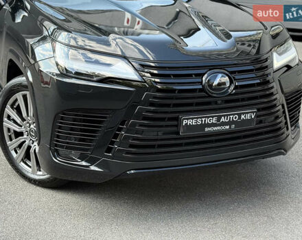 Лексус ЛХ 2022 у Києві на Automoto.ua Чорний Лексус ЛХ, об'ємом двигуна 3.45 л та пробігом 70 тис. км за 123000 $, фото 2 на Automoto.ua