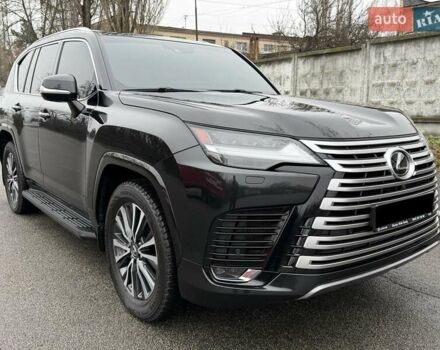 Черный Лексус ЛХ, объемом двигателя 3.35 л и пробегом 51 тыс. км за 112500 $, фото 1 на Automoto.ua