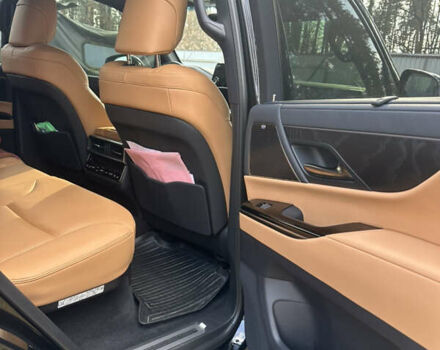 Черный Лексус ЛХ, объемом двигателя 3.3 л и пробегом 31 тыс. км за 115000 $, фото 3 на Automoto.ua