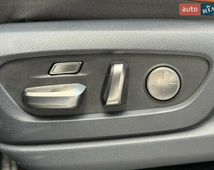 Черный Лексус ЛХ, объемом двигателя 3.45 л и пробегом 72 тыс. км за 128000 $, фото 45 на Automoto.ua