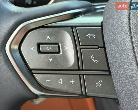 Черный Лексус ЛХ, объемом двигателя 3.45 л и пробегом 72 тыс. км за 128000 $, фото 79 на Automoto.ua