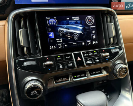 Черный Лексус ЛХ, объемом двигателя 3.3 л и пробегом 36 тыс. км за 117000 $, фото 21 на Automoto.ua