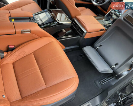 Черный Лексус ЛХ, объемом двигателя 3.45 л и пробегом 72 тыс. км за 128000 $, фото 75 на Automoto.ua