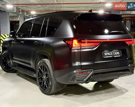 Лексус ЛХ 2022 у Києві на Automoto.ua Чорний Лексус ЛХ, об'ємом двигуна 3.35 л та пробігом 63 тис. км за 115500 $, фото 10 на Automoto.ua