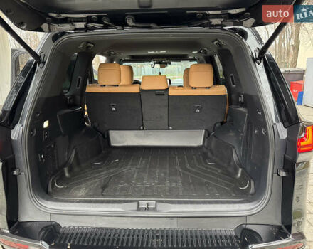 Черный Лексус ЛХ, объемом двигателя 3.35 л и пробегом 68 тыс. км за 112000 $, фото 25 на Automoto.ua