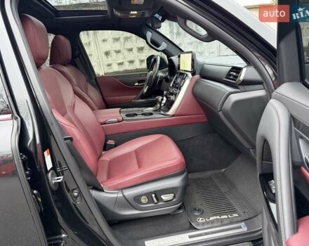 Черный Лексус ЛХ, объемом двигателя 3.35 л и пробегом 51 тыс. км за 112500 $, фото 13 на Automoto.ua