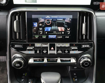 Черный Лексус ЛХ, объемом двигателя 3.45 л и пробегом 20 тыс. км за 130497 $, фото 29 на Automoto.ua