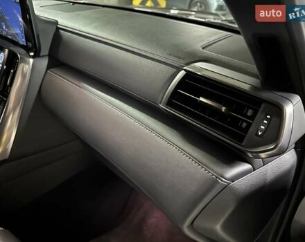 Черный Лексус ЛХ, объемом двигателя 3.45 л и пробегом 26 тыс. км за 137000 $, фото 49 на Automoto.ua