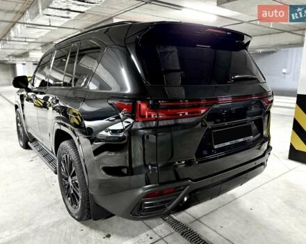 Черный Лексус ЛХ, объемом двигателя 3.35 л и пробегом 35 тыс. км за 125000 $, фото 7 на Automoto.ua