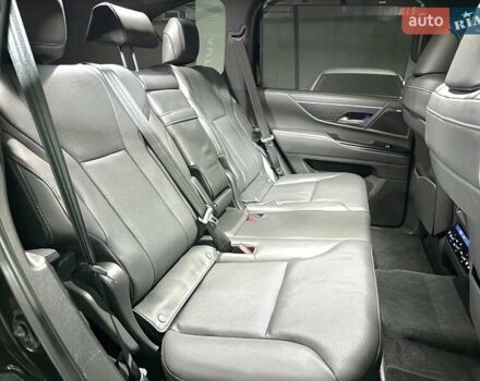 Черный Лексус ЛХ, объемом двигателя 3.35 л и пробегом 35 тыс. км за 125000 $, фото 32 на Automoto.ua