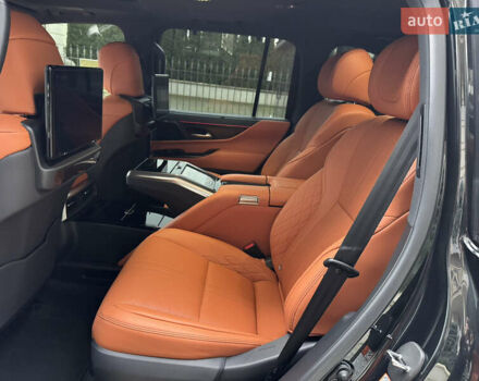 Черный Лексус ЛХ, объемом двигателя 3.45 л и пробегом 2 тыс. км за 139000 $, фото 31 на Automoto.ua