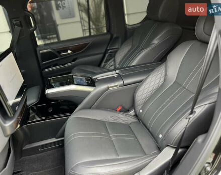Черный Лексус ЛХ, объемом двигателя 3.45 л и пробегом 29 тыс. км за 145000 $, фото 34 на Automoto.ua