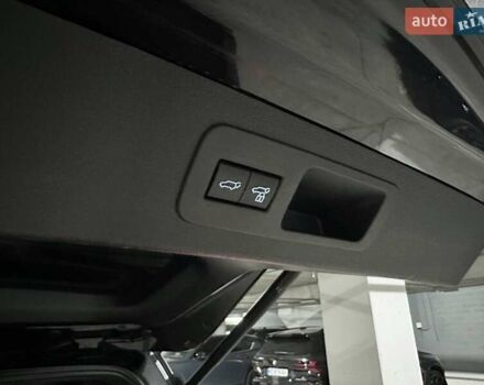 Черный Лексус ЛХ, объемом двигателя 3.45 л и пробегом 26 тыс. км за 137000 $, фото 40 на Automoto.ua