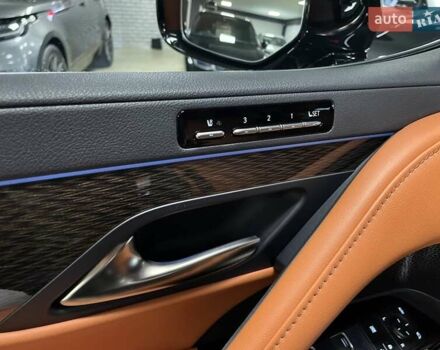 Черный Лексус ЛХ, объемом двигателя 3.45 л и пробегом 39 тыс. км за 133700 $, фото 27 на Automoto.ua