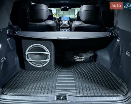 Черный Лексус ЛХ, объемом двигателя 3.45 л и пробегом 26 тыс. км за 137000 $, фото 39 на Automoto.ua