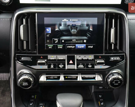 Черный Лексус ЛХ, объемом двигателя 3.45 л и пробегом 20 тыс. км за 130497 $, фото 31 на Automoto.ua