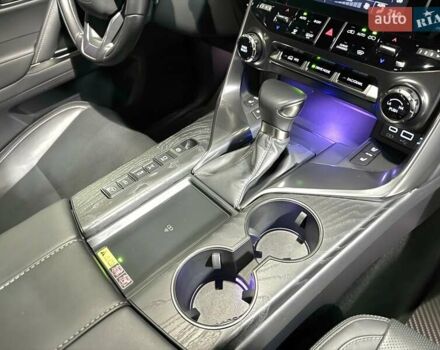 Черный Лексус ЛХ, объемом двигателя 3.35 л и пробегом 35 тыс. км за 125000 $, фото 38 на Automoto.ua