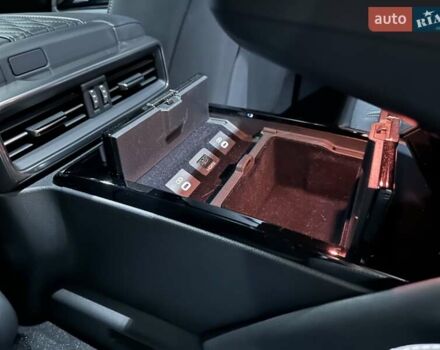 Черный Лексус ЛХ, объемом двигателя 3.45 л и пробегом 26 тыс. км за 137000 $, фото 38 на Automoto.ua