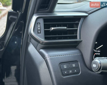 Чорний Лексус ЛХ, об'ємом двигуна 3.35 л та пробігом 120 тис. км за 99000 $, фото 52 на Automoto.ua