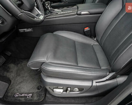 Черный Лексус ЛХ, объемом двигателя 3.45 л и пробегом 20 тыс. км за 130497 $, фото 27 на Automoto.ua