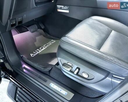 Черный Лексус ЛХ, объемом двигателя 3.35 л и пробегом 35 тыс. км за 125000 $, фото 24 на Automoto.ua