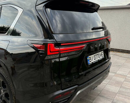Чорний Лексус ЛХ, об'ємом двигуна 3.45 л та пробігом 27 тис. км за 137500 $, фото 2 на Automoto.ua