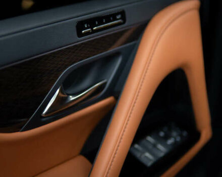 Черный Лексус ЛХ, объемом двигателя 3.45 л и пробегом 96 тыс. км за 111000 $, фото 1 на Automoto.ua