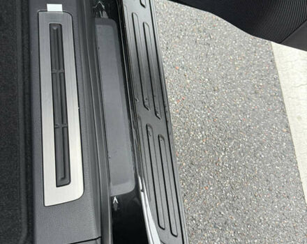 Черный Лексус ЛХ, объемом двигателя 3.45 л и пробегом 2 тыс. км за 139000 $, фото 51 на Automoto.ua