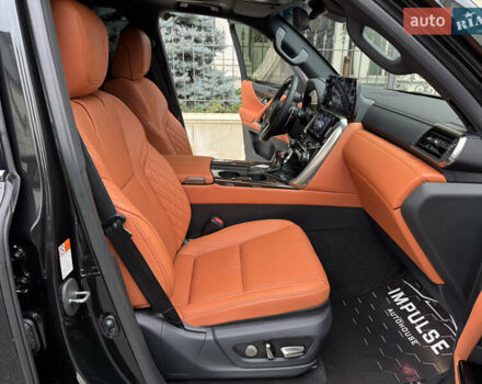 Черный Лексус ЛХ, объемом двигателя 3.45 л и пробегом 2 тыс. км за 139000 $, фото 29 на Automoto.ua