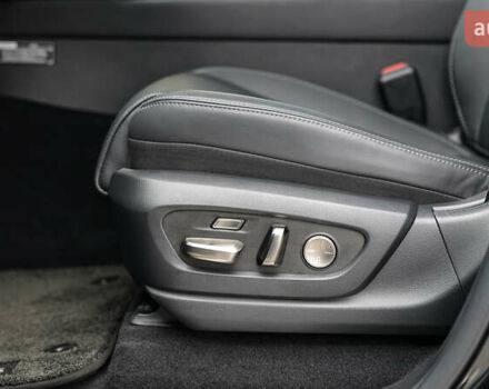 Черный Лексус ЛХ, объемом двигателя 3.45 л и пробегом 20 тыс. км за 130497 $, фото 17 на Automoto.ua