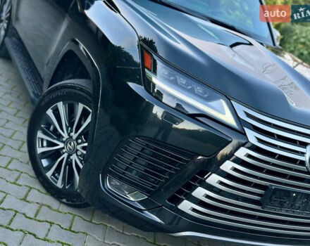 Чорний Лексус ЛХ, об'ємом двигуна 3.35 л та пробігом 120 тис. км за 99000 $, фото 14 на Automoto.ua