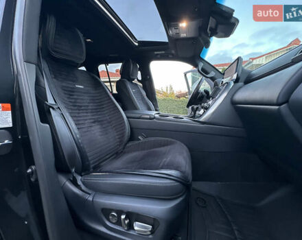 Чорний Лексус ЛХ, об'ємом двигуна 3.35 л та пробігом 120 тис. км за 99000 $, фото 33 на Automoto.ua