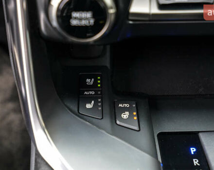 Черный Лексус ЛХ, объемом двигателя 3.45 л и пробегом 20 тыс. км за 130497 $, фото 36 на Automoto.ua