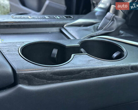 Чорний Лексус ЛХ, об'ємом двигуна 3.35 л та пробігом 120 тис. км за 99000 $, фото 87 на Automoto.ua