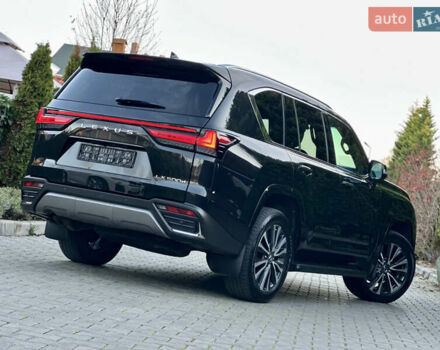 Чорний Лексус ЛХ, об'ємом двигуна 3.35 л та пробігом 120 тис. км за 99000 $, фото 2 на Automoto.ua