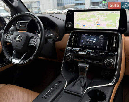 Черный Лексус ЛХ, объемом двигателя 3.35 л и пробегом 69 тыс. км за 114500 $, фото 18 на Automoto.ua