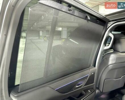 Черный Лексус ЛХ, объемом двигателя 3.35 л и пробегом 35 тыс. км за 125000 $, фото 26 на Automoto.ua