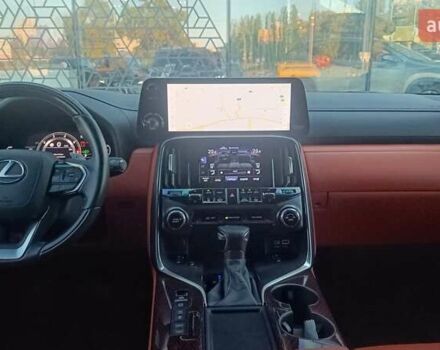 Чорний Лексус ЛХ, об'ємом двигуна 3.45 л та пробігом 132 тис. км за 120261 $, фото 7 на Automoto.ua