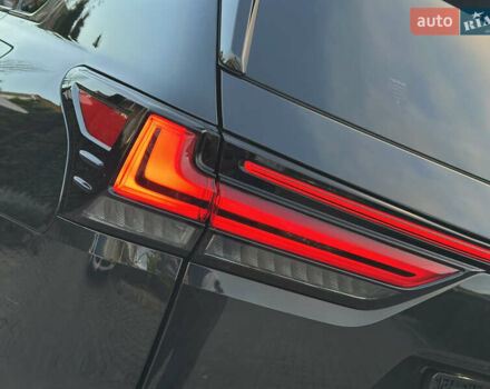 Чорний Лексус ЛХ, об'ємом двигуна 3.35 л та пробігом 120 тис. км за 99000 $, фото 28 на Automoto.ua