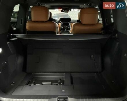 Черный Лексус ЛХ, объемом двигателя 3.45 л и пробегом 39 тыс. км за 133700 $, фото 24 на Automoto.ua